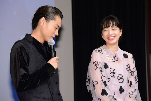 菅田将暉、ジャニーズWEST重岡と仲良すぎ！『溺れるナイフ』イベントフォトギャラリー（6枚目）