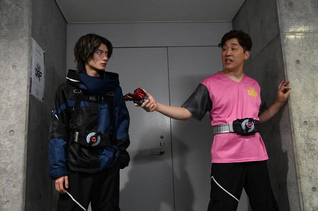新ゲームはチーム戦！「仮面ライダーギーツ」第5話「邂逅IV：デュオ神経衰弱」（3枚目）