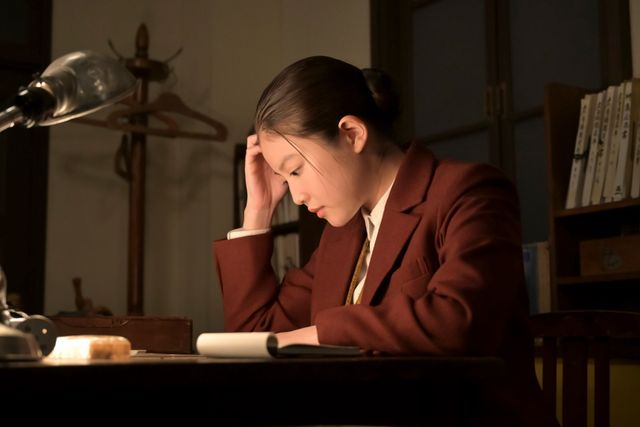 のぶ（今田美桜）に記事を突き返す東海林（津田健次郎）…「あんぱん」第14週「幸福よ、どこにいる」第66回（2枚目）