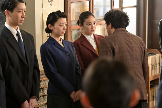 のぶ（今田美桜）に記事を突き返す東海林（津田健次郎）…「あんぱん」第14週「幸福よ、どこにいる」第66回（5枚目）