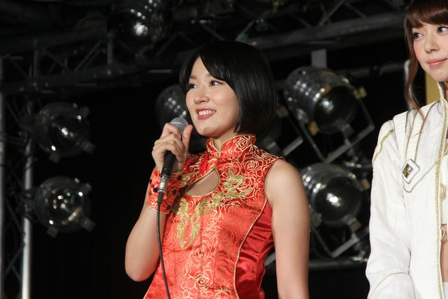 プロレスラー武藤敬司、芳賀優里亜・多田あさみ・水崎綾女という3人の美女に締め技をかけられ、昇天!?　画像ギャラリー（14枚目）