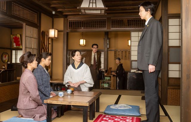 中山先輩（安藤輪子）も正座して…「虎に翼」第22週「女房に惚れてお家繁盛？」第108回（3枚目）