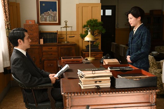 中山先輩（安藤輪子）も正座して…「虎に翼」第22週「女房に惚れてお家繁盛？」第108回（4枚目）