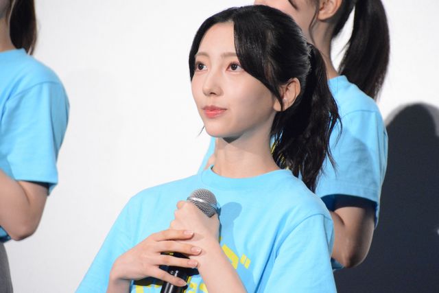 日向坂46・四期生映画が公開！ゼンブ・オブ・トーキョー』公開記念舞台あいさつ（13枚）（5枚目）