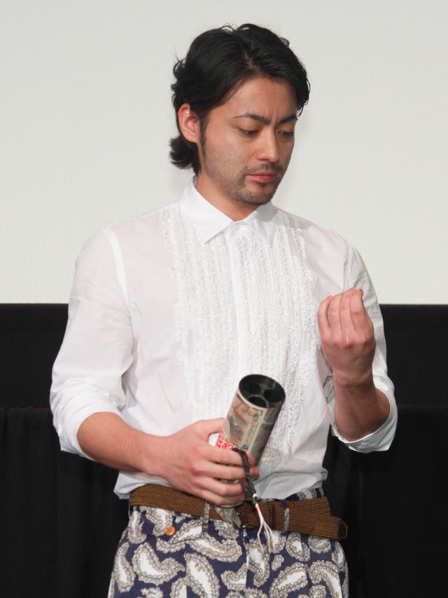 山田孝之、真顔で踊る！「あたりまえ体操闇金ウシジマくんバージョン」フォトギャラリー（6枚目）