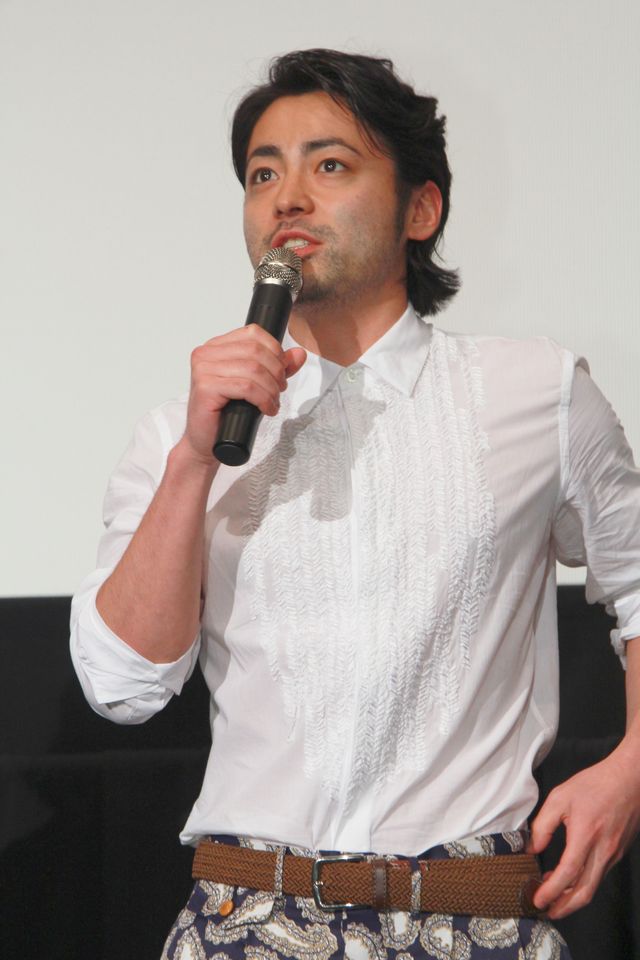 山田孝之、真顔で踊る！「あたりまえ体操闇金ウシジマくんバージョン」フォトギャラリー（7枚目）