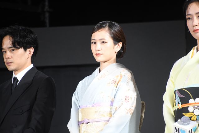 水川あさみ、前田敦子、榮倉奈々ら着物姿で豪華集結！「モダンラブ・東京～さまざまな愛の形～」完成披露（35枚目）