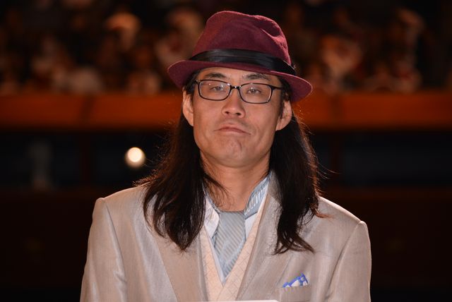 美しすぎる…！平祐奈＆山本舞香がそろって登場『未成年だけどコドモじゃない』完成披露（16枚目）