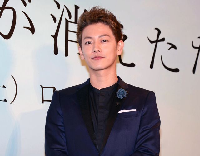 佐藤健、悪魔の特殊メイクにこだわり!『世界から猫が消えたなら』完成報告会見ギャラリー