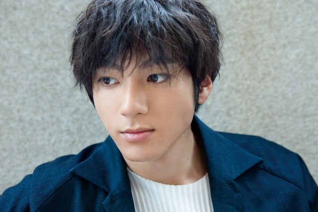 伏し目にした瞬間が美しい！【山田裕貴インタビューカット集】（2枚目）