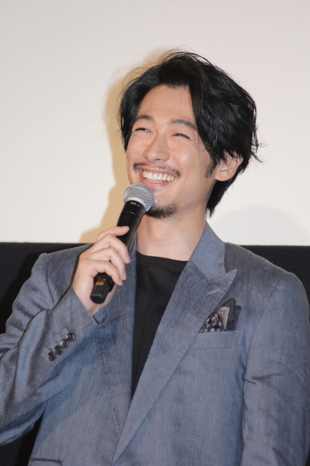 長瀬智也＆ディーン・フジオカの爽やかショット！『空飛ぶタイヤ』大ヒット御礼舞台あいさつ（4枚目）