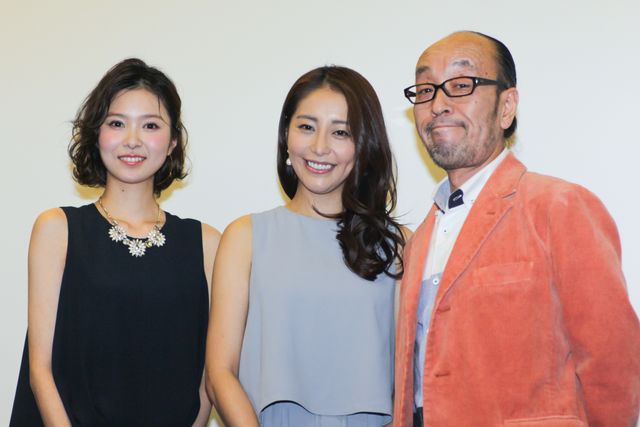 『再会－禁じられた大人の恋』の初日舞台あいさつが行われ（左から）茜ゆりか、熊切あさ美、成田裕介監督登壇した