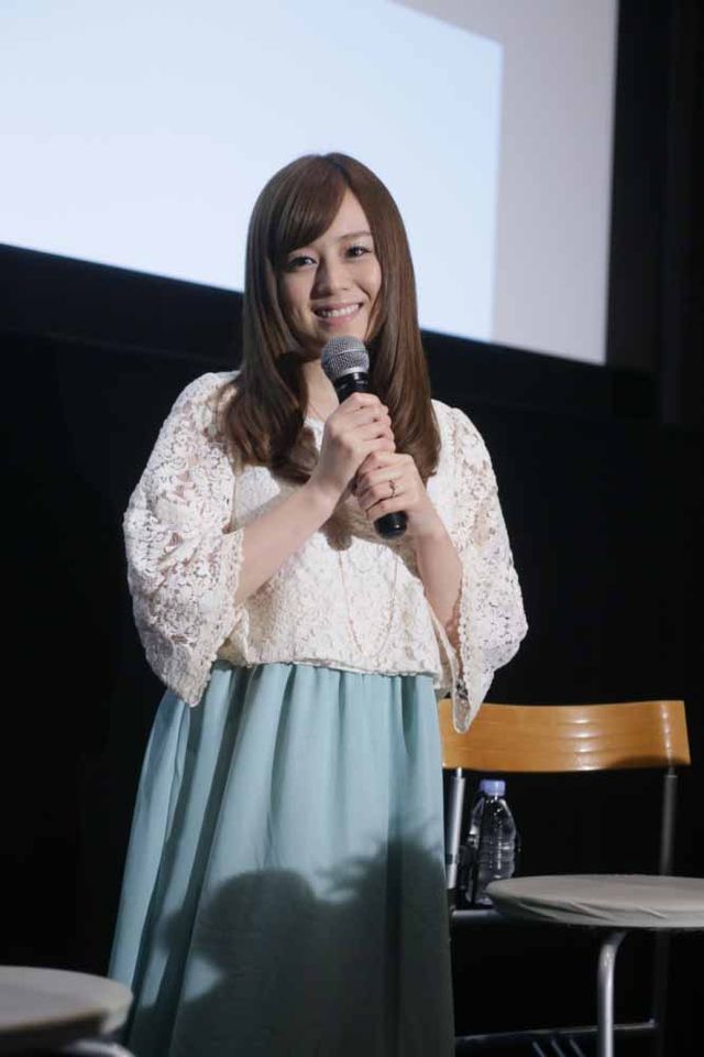 夏川純、お腹の子は今のところ女の子の予定であると明かす　画像ギャラリー（3枚目）