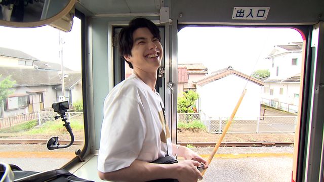 無邪気な笑顔がはじける！本田響矢、長崎旅での写真8枚（6枚目）