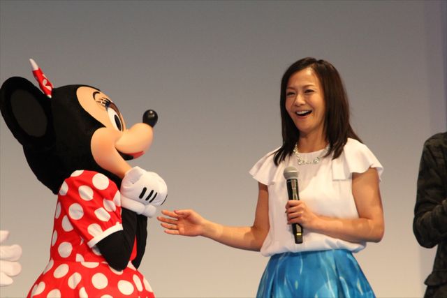 織田信成、関根麻里、華原朋美がミッキー＆ミニーとご対面！フォトギャラリー（8枚目）
