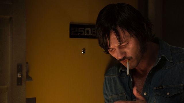 トム・ヒドルストン＆ルーク・エヴァンスが堕落していくセレブに…『ハイ・ライズ』場面写真一挙ギャラリー（7枚目）