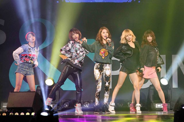 BEAST、B1A4、4Minute、2NE1のステージにファン熱狂！「GS＆CONCERT 2013」写真ギャラリー（2枚目）
