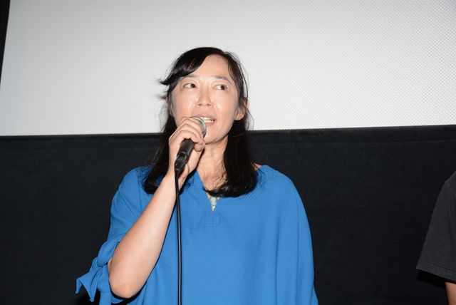 笑ってます…よね!?染谷将太＆黒川芽以、主演映画『ドライブイン蒲生』初日舞台あいさつ写真ギャラリー（9枚目）