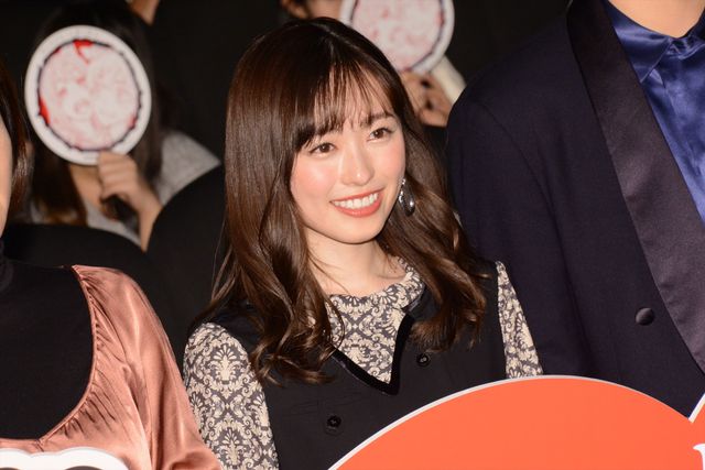 杉野遥亮＆福原遥、手を振る姿もカワイイ…！『羊とオオカミの恋と殺人』初日舞台あいさつ（9枚目）