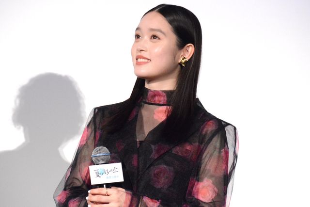 高石あかり、シースルーの衣装で登壇！オダギリジョーと七夕に願い事…『夏の砂の上』公開記念舞台挨拶（7枚目）