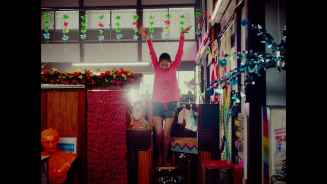 長澤まさみが生着替え、美ボディー披露、湯船にダイブ！（18枚目）