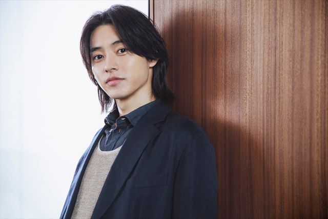 山崎賢人の魅力に接近！【インタビューカット集】：フォトギャラリー