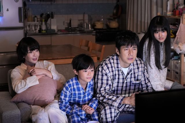 西島秀俊＆宮沢りえが夫婦役！ドラマ「真犯人フラグ」初回場面カット：フォトギャラリー