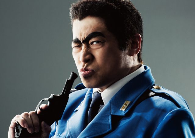 やっぱりラサール石井はリアル両さんだった！舞台版「こちら葛飾区亀有公園前派出所」フォトギャラリー：フォトギャラリー