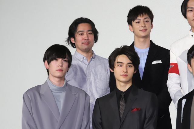 リバイス＆セイバーキャスト登壇！『仮面ライダー　ビヨンド・ジェネレーションズ』舞台あいさつ（2枚目）