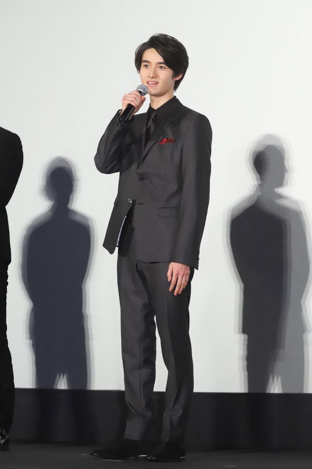 リバイス＆セイバーキャスト登壇！『仮面ライダー　ビヨンド・ジェネレーションズ』舞台あいさつ（5枚目）