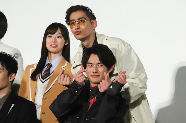 リバイス＆セイバーキャスト登壇！『仮面ライダー　ビヨンド・ジェネレーションズ』舞台あいさつ（18枚目）