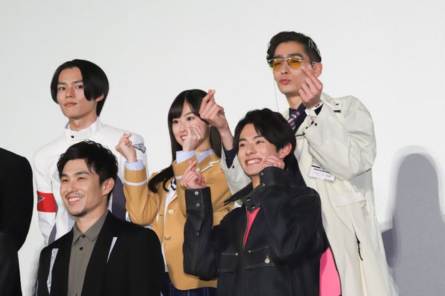 リバイス＆セイバーキャスト登壇！『仮面ライダー　ビヨンド・ジェネレーションズ』舞台あいさつ（19枚目）