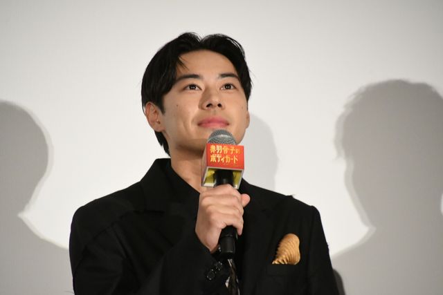 Snow Manラウール、衝撃のスタイル！『赤羽骨子のボディガード』初日舞台挨拶の様子（30枚目）