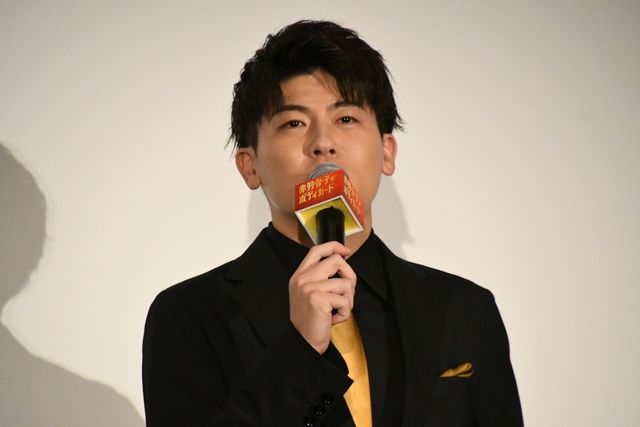 Snow Manラウール、衝撃のスタイル！『赤羽骨子のボディガード』初日舞台挨拶の様子（35枚目）