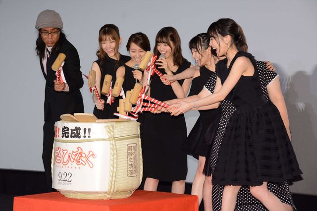 シックな衣装で乃木坂メンバーが登場！映画『あさひなぐ』完成披露イベント（12枚目）