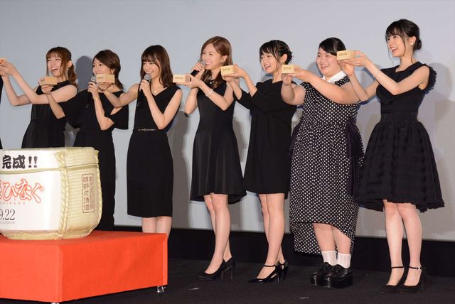 シックな衣装で乃木坂メンバーが登場！映画『あさひなぐ』完成披露イベント（15枚目）
