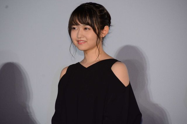 シックな衣装で乃木坂メンバーが登場！映画『あさひなぐ』完成披露イベント（31枚目）