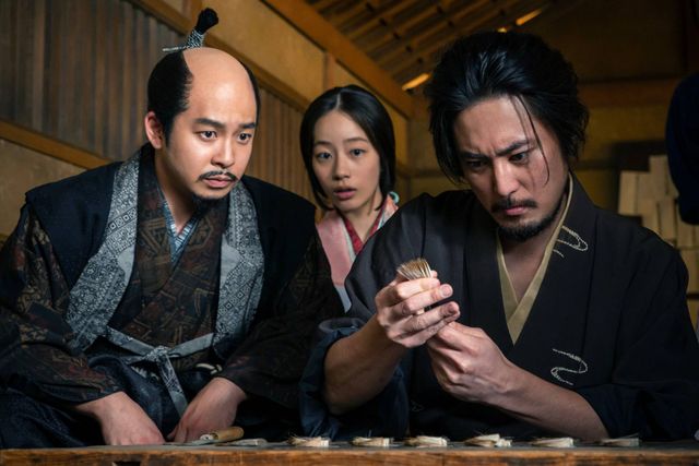 秀長（仲野太賀）＆才蔵（間宮祥太朗）が筆開発に奔走！「豊臣兄弟！」第38回場面写真：フォトギャラリー