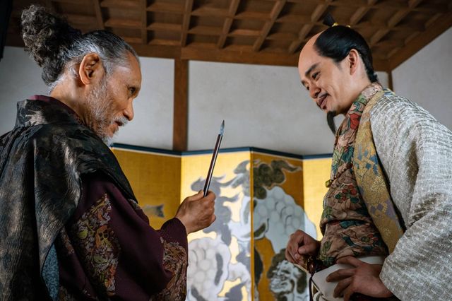 秀長（仲野太賀）＆才蔵（間宮祥太朗）が筆開発に奔走！「豊臣兄弟！」第38回場面写真（8枚目）
