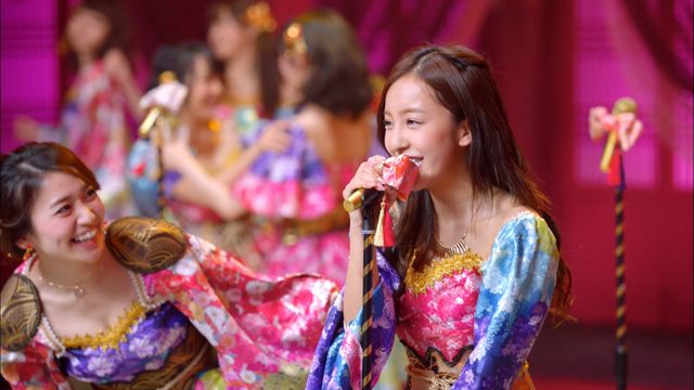 前田敦子ら卒業生も参加！AKB10周年シングルMVフォトギャラリー（6枚目）