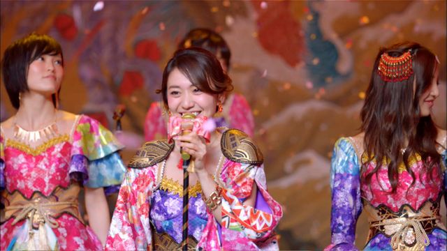 前田敦子ら卒業生も参加！AKB10周年シングルMVフォトギャラリー（11枚目）