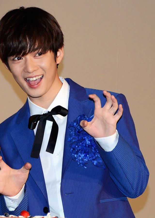 可愛すぎ！千葉雄大、セクゾン中島健人からケーキをあーん！フォトギャラリー（3枚目）