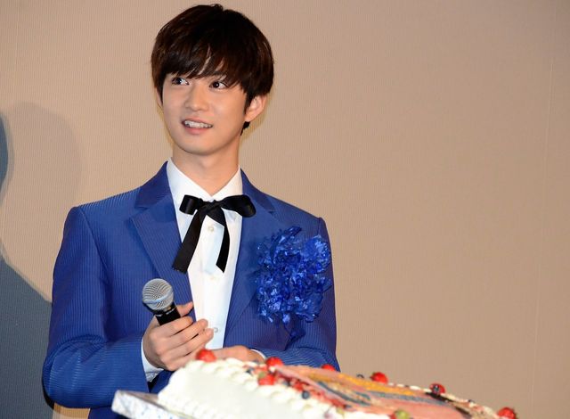 可愛すぎ！千葉雄大、セクゾン中島健人からケーキをあーん！フォトギャラリー（4枚目）