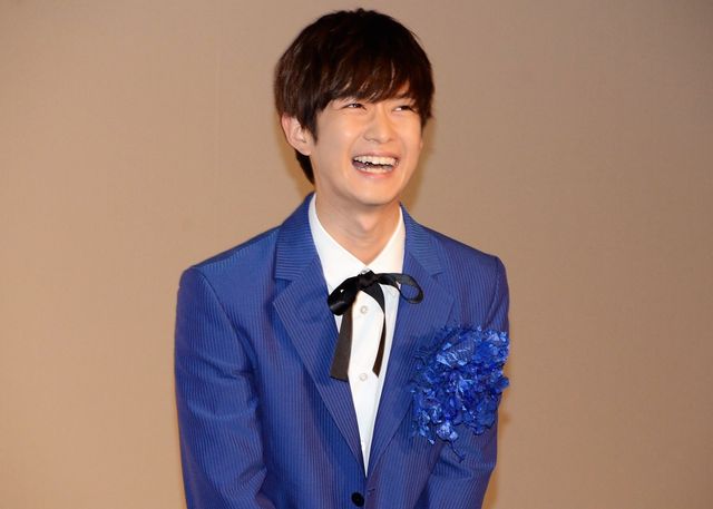 可愛すぎ！千葉雄大、セクゾン中島健人からケーキをあーん！フォトギャラリー（9枚目）