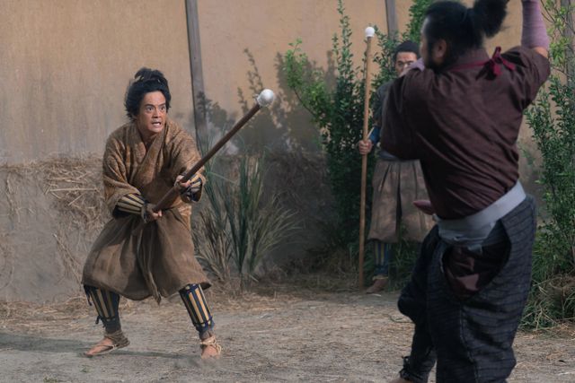 首が…残酷描写注目浴びる「豊臣兄弟！」第2回場面写真（2枚目）