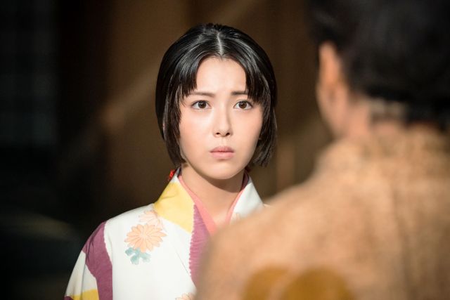 首が…残酷描写注目浴びる「豊臣兄弟！」第2回場面写真（4枚目）