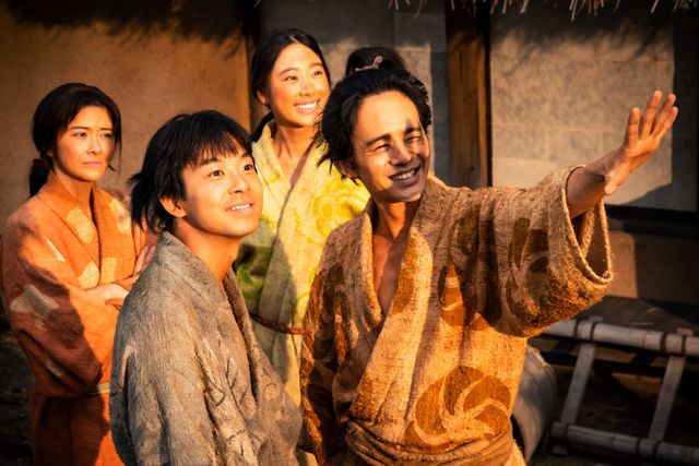 首が…残酷描写注目浴びる「豊臣兄弟！」第2回場面写真（8枚目）