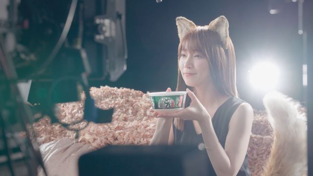吉岡里帆の“どんぎつね”が帰ってきた！TVCM「帰ってきたどんぎつね篇」＆メイキングカット（9枚目）