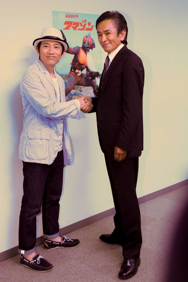 仮面ライダーシリーズ第4作目「仮面ライダーアマゾン」岡崎徹＆松田洋治が再会！「仮面ライダーアマゾン Blu-ray BOX」特典収録フォトギャラリー（5枚目）