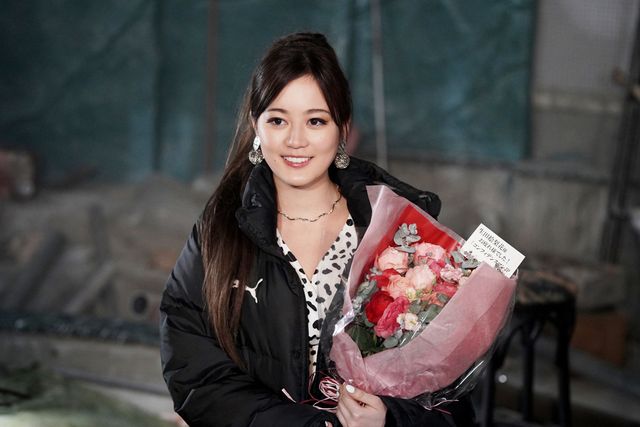 生田絵梨花のクランクアップ時の写真！映画『コンフィデンスマンJP 英雄編』より：フォトギャラリー